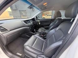 2016 Hyundai Tucson Active X TL Pure White