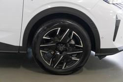 2024 Peugeot 3008 GT Premium Hybrid P64 MY25 Okenite White