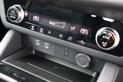 2025 Mitsubishi Outlander LS