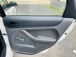 2005 Ford Focus CL LS Satin White