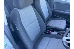 2025 Kia
                Stonic S