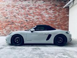 2024 Porsche 718 Boxster GTS 4.0 982 MY24 Crayon