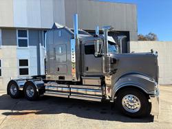 Kenworth T909