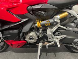 2023 DUCATI STREETFIGHTER V4 S Red