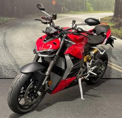 2023 DUCATI STREETFIGHTER V4 S Red