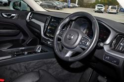 2021 Volvo XC60 B5 Momentum MY22 AWD Ice White