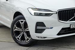 2021 Volvo XC60 B5 Momentum MY22 AWD Ice White