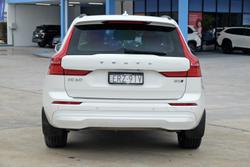 2021 Volvo XC60 B5 Momentum MY22 AWD Ice White