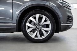 2020 Volkswagen Touareg 190TDI Premium CR MY20 Four Wheel Drive Silicone Grey
