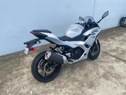 2024 Kawasaki NINJA 500 White