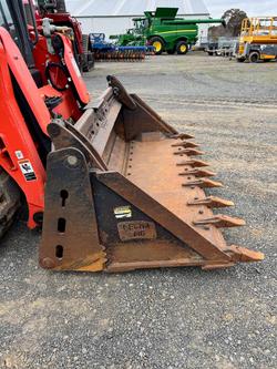 2023 Kubota Svl75-2Ch