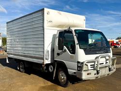 2007 Isuzu Npr Pantec Truck