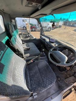 2007 Isuzu Npr Pantec Truck