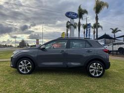2023 Kia
                Stonic Sport