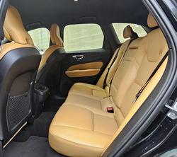 2019 Volvo XC60 D4 Momentum MY19 AWD Onyx Black