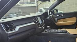 2019 Volvo XC60 D4 Momentum MY19 AWD Onyx Black