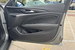 2018 Holden
                Commodore RS