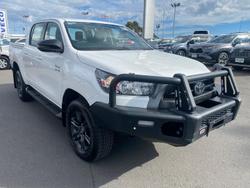 2024 Toyota Hilux SR