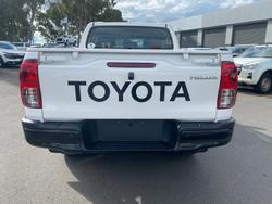 2024 Toyota Hilux SR