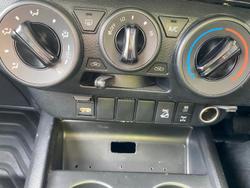 2024 Toyota Hilux SR