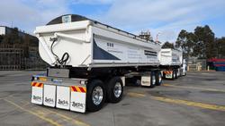 2023 Kenworth T610sar White