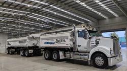 2023 Kenworth T610sar White