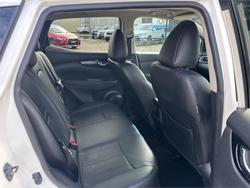 2015 NISSAN
QASHQAI Ti