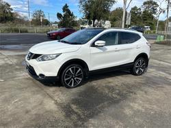 2015 NISSAN
QASHQAI Ti