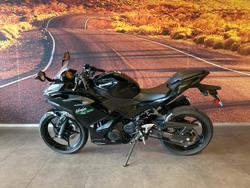 2024 Kawasaki Ninja 500 (EX500G) Ninja Black