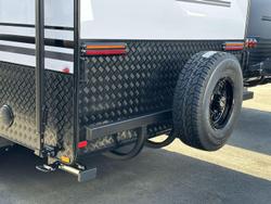 2025 Supreme 2000_R_K1e1_T Classic Tourer 20'