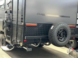 2025 Supreme 1800_R_K1e3_S Classic Tourer 18'