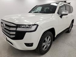 2022 Toyota Landcruiser Sahara FJA300R 4X4 Dual Range Crystal Pearl