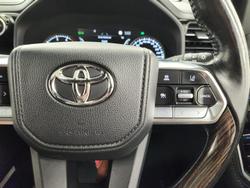 2022 Toyota Landcruiser Sahara FJA300R 4X4 Dual Range Crystal Pearl