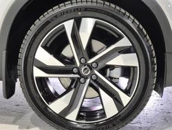 2024 Volvo XC40 Ultimate B4 Dark MY24 AWD Silver Dawn