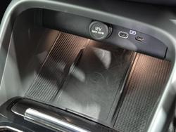 2024 Volvo XC40 Ultimate B4 Dark MY24 AWD Silver Dawn