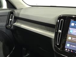 2024 Volvo XC40 Ultimate B4 Dark MY24 AWD Silver Dawn