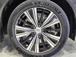 2023 Volvo XC60 Ultimate B5 Bright MY23 AWD Platinum Grey