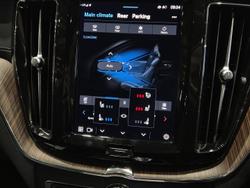 2023 Volvo XC60 Ultimate B5 Bright MY23 AWD Platinum Grey