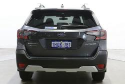 2022 Subaru
Outback AWD Touring