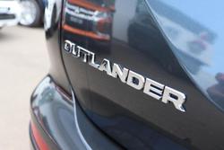2025 Mitsubishi Outlander PHEV Exceed Tourer