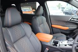 2025 Mitsubishi Outlander PHEV Exceed Tourer