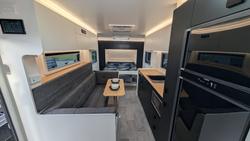 2025 Traveller 20' Destination Track