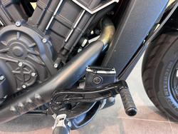 2018 Indian SCOUT BOBBER THUNDER BLACK Thunder Black