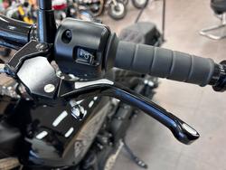 2018 Indian SCOUT BOBBER THUNDER BLACK Thunder Black