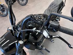 2018 Indian SCOUT BOBBER THUNDER BLACK Thunder Black