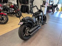 2018 Indian SCOUT BOBBER THUNDER BLACK Thunder Black