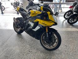 2016 Yamaha YZF-R1 YELLOW