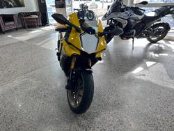 2016 Yamaha YZF-R1 YELLOW