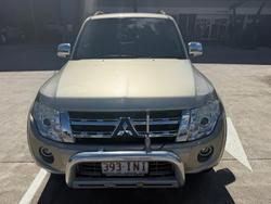 2012 Mitsubishi
                Pajero GLX