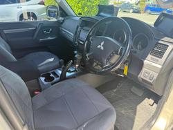 2012 Mitsubishi
                Pajero GLX